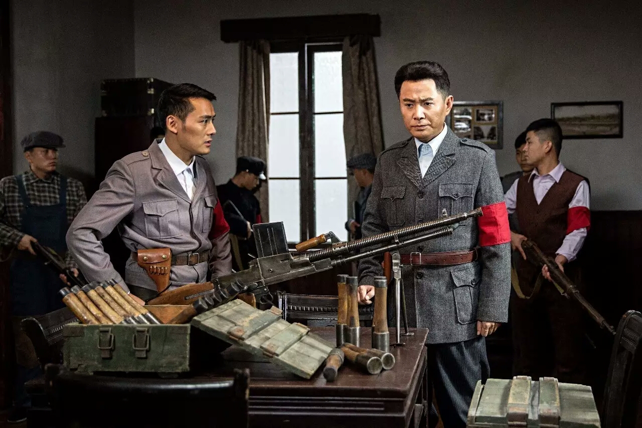 《热血军旗》是 a target="_blank" href="/item/中国中央电视台