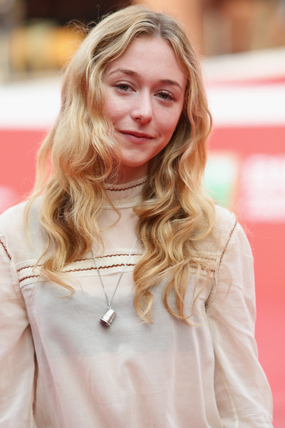 2012年参演电影《 a target="_blank" href="/item/无人走路/8244992"