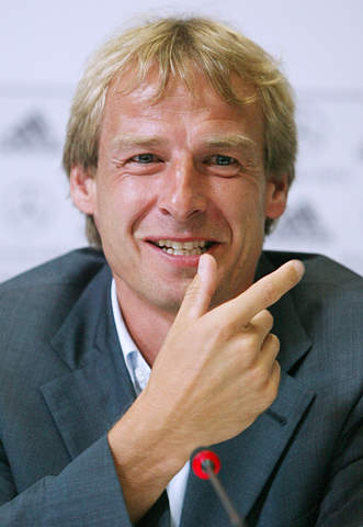  p>尤尔根·克林斯曼(jürgen klinsmann),1964年7月30日出生于德国 a