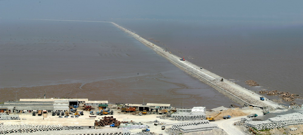  p data-id="gnaycks0gu">中国国内最长的跨海大堤灵霓北堤绵延于 a