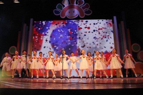 北京电视台七色光艺术团