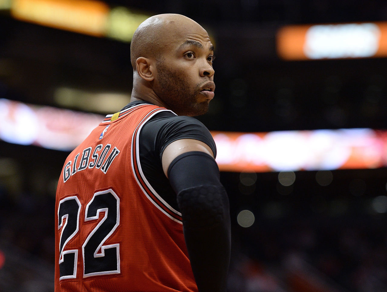  p>泰·吉布森(taj gibson),1985年6月24日出生于美国 a target="