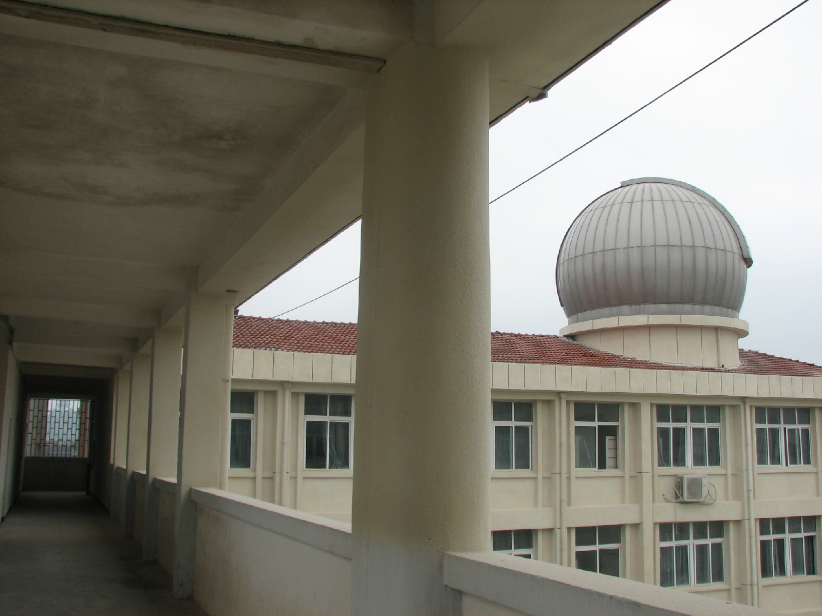  p data-id="gnwlrxev9t">江西省南城一中位于秀出东南的麻姑山下