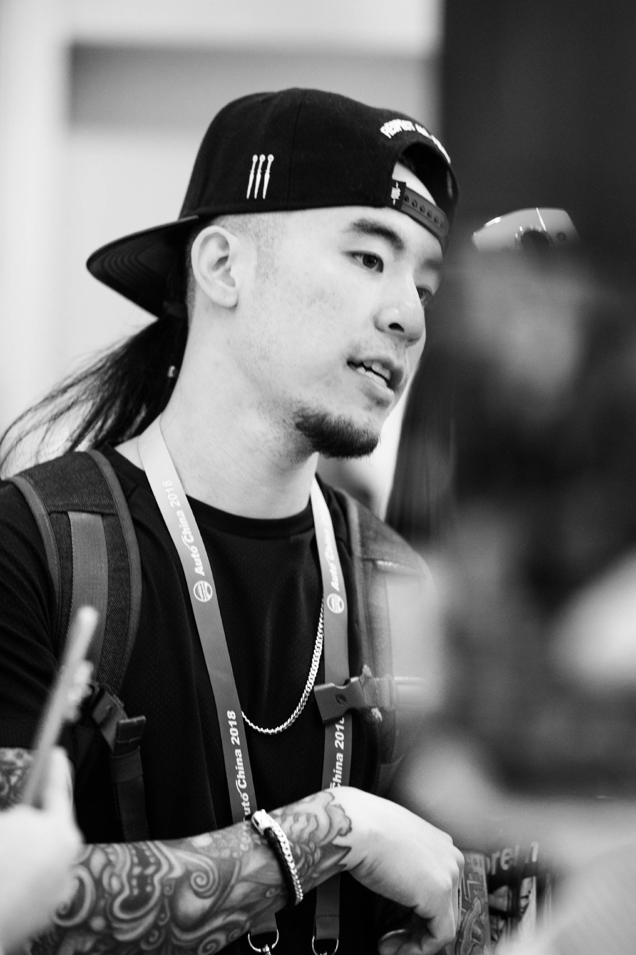  p>何展成,全名janathan ha,kinjaz成员.