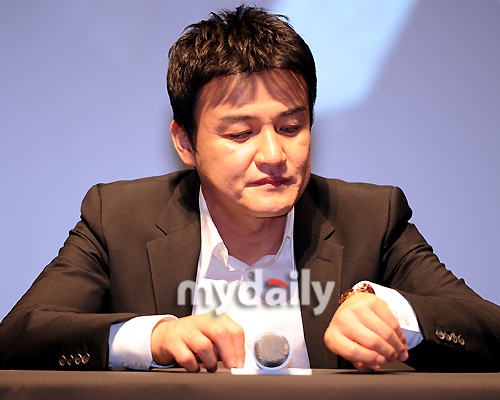  p>朴重勋(朝鲜语:         ,1966年3月22日-),韩国男演员,毕业于 a