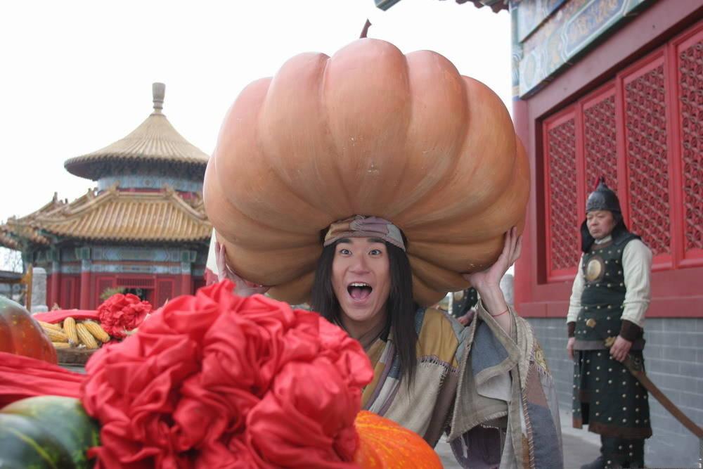  p>《济公新传》为 a href="#" data-lemmaid="10549">张国立 /a>执导