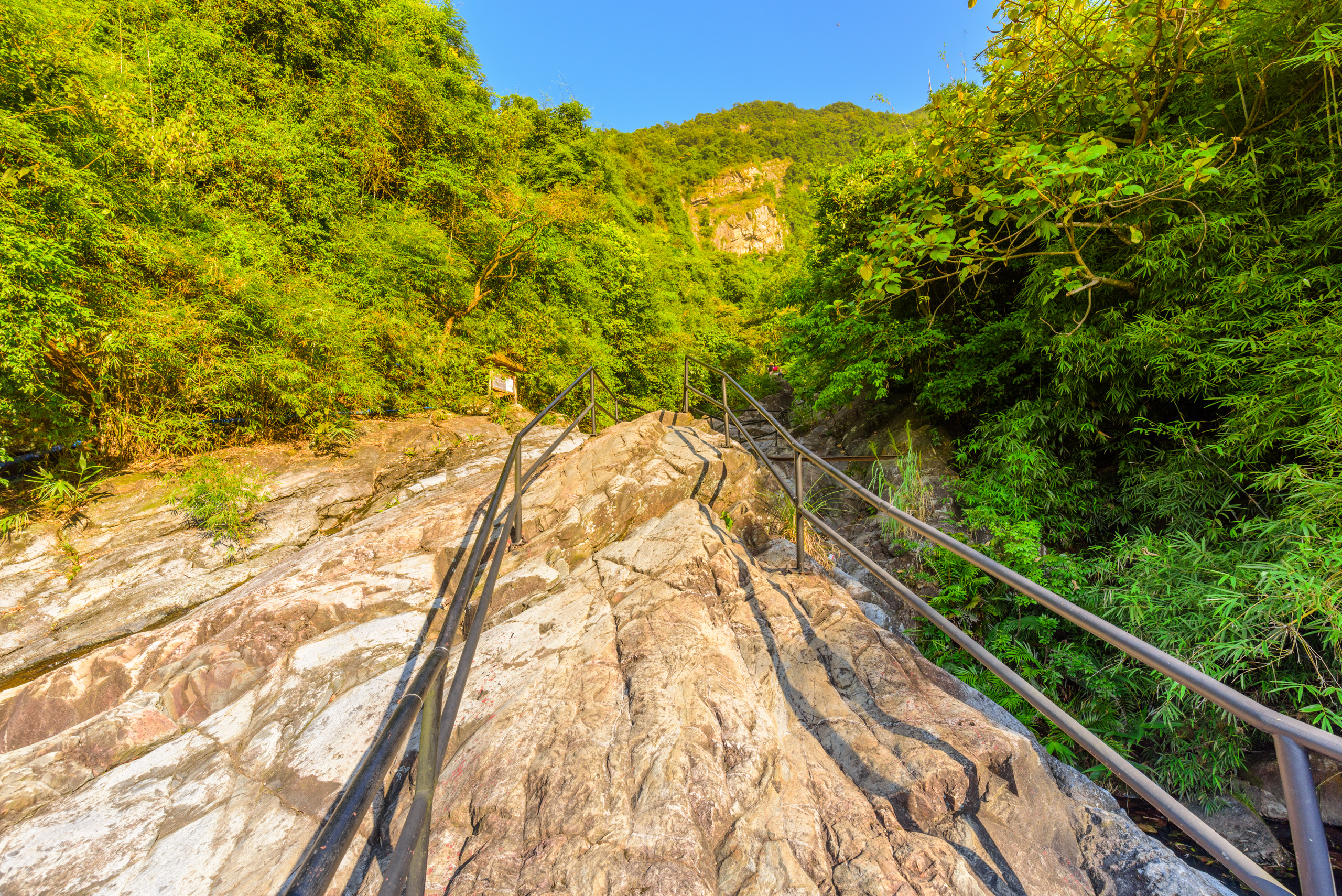 九州驿站英德天门沟站
