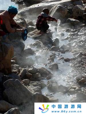 id="159">温泉 /a>位于贵德县城西南约15公里的多拉山下的扎仓山沟