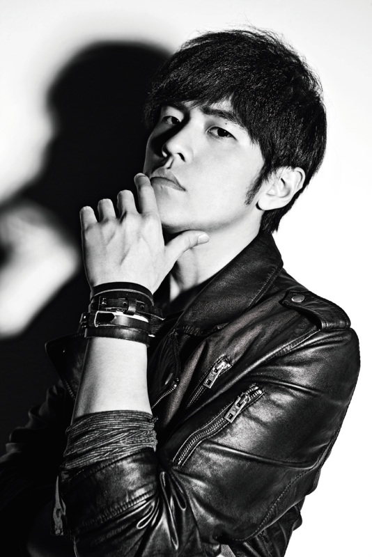  p>周杰伦(jay chou),1979年1月18日出生于台湾省新北市,祖籍福建省