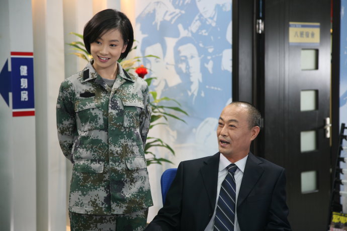  p>《大学生士兵的故事》是由 a href="#" data-lemmaid="6549">尚敬 