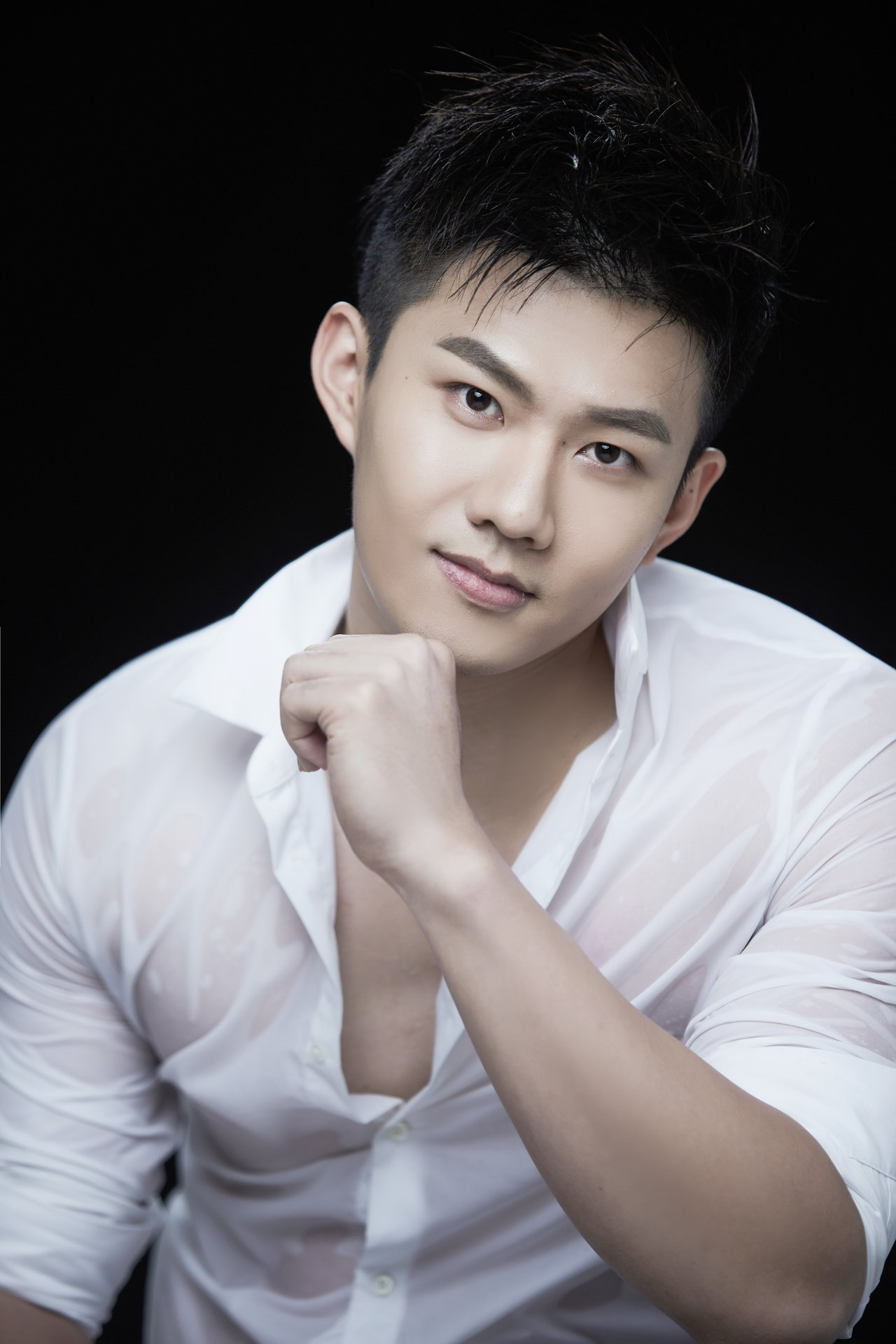  p>颜敬杰,1991年8月15日出生于海南省文昌市,中