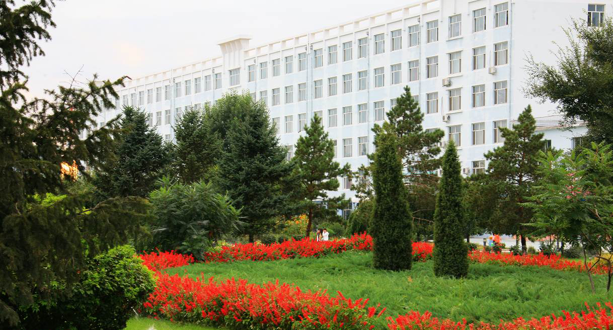  p>白城师范学院是吉林省西部唯一一所省属本科院校,坐落于吉林