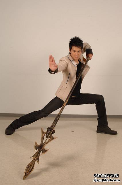  p>《终极三国》是一部使用历史故事结构配搭科技武器的校园偶像剧