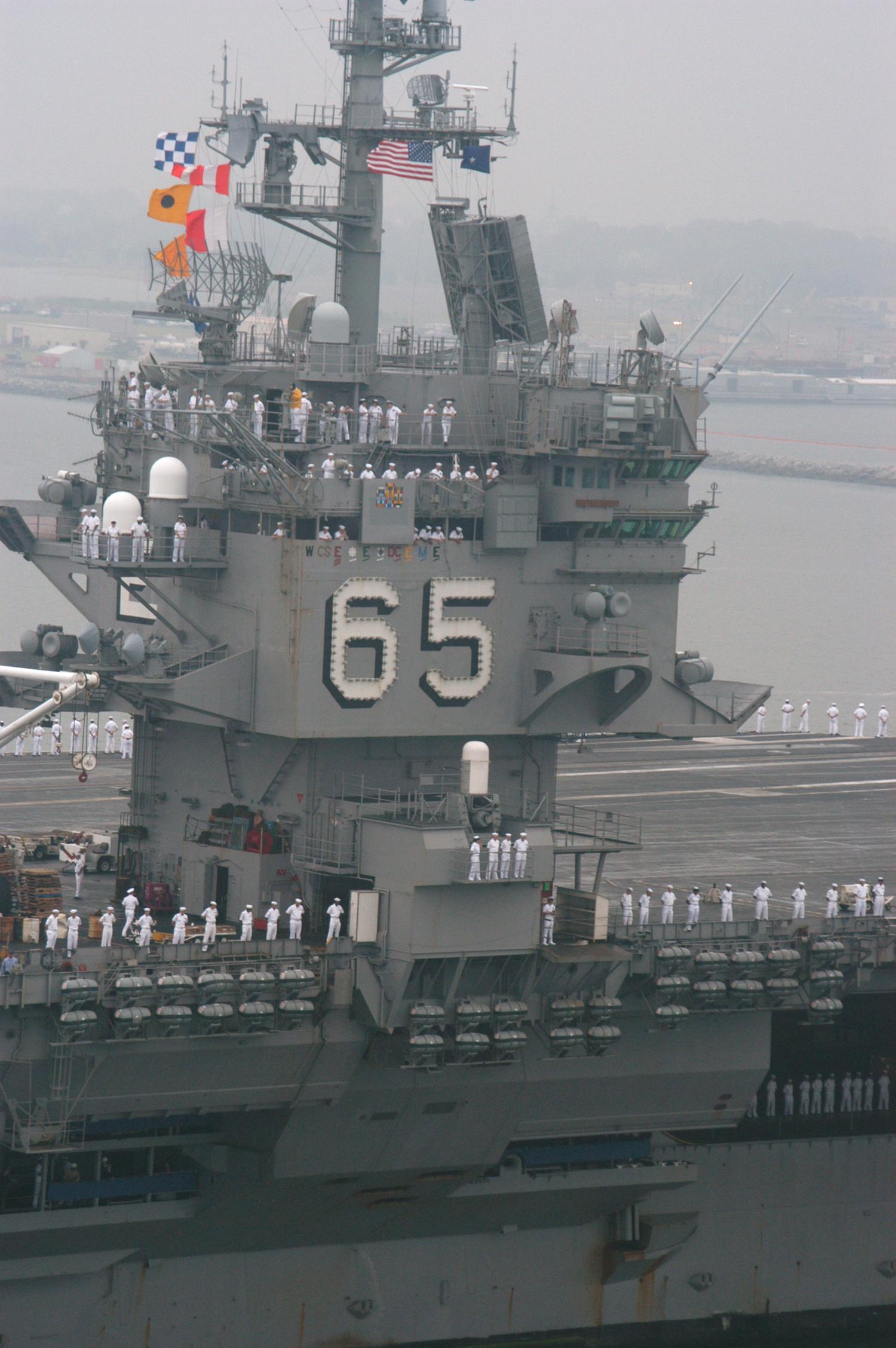 p>企业号航空母舰(英文:uss enterprise,舷号:cvn-65,中文:常意译为"