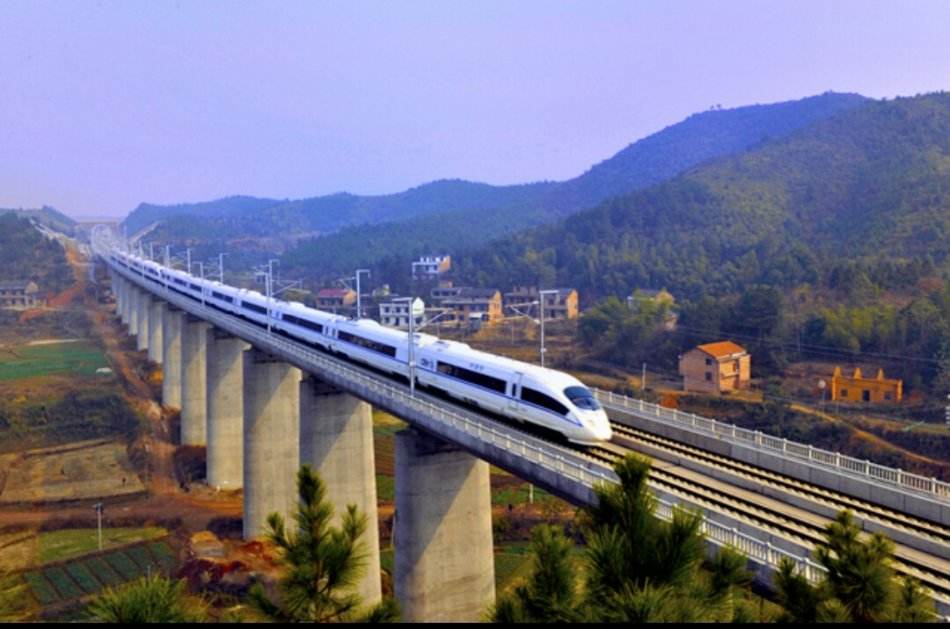 中国国家铁路网杭广铁路和福建省"三纵六横九环"铁路网的重要组成部分