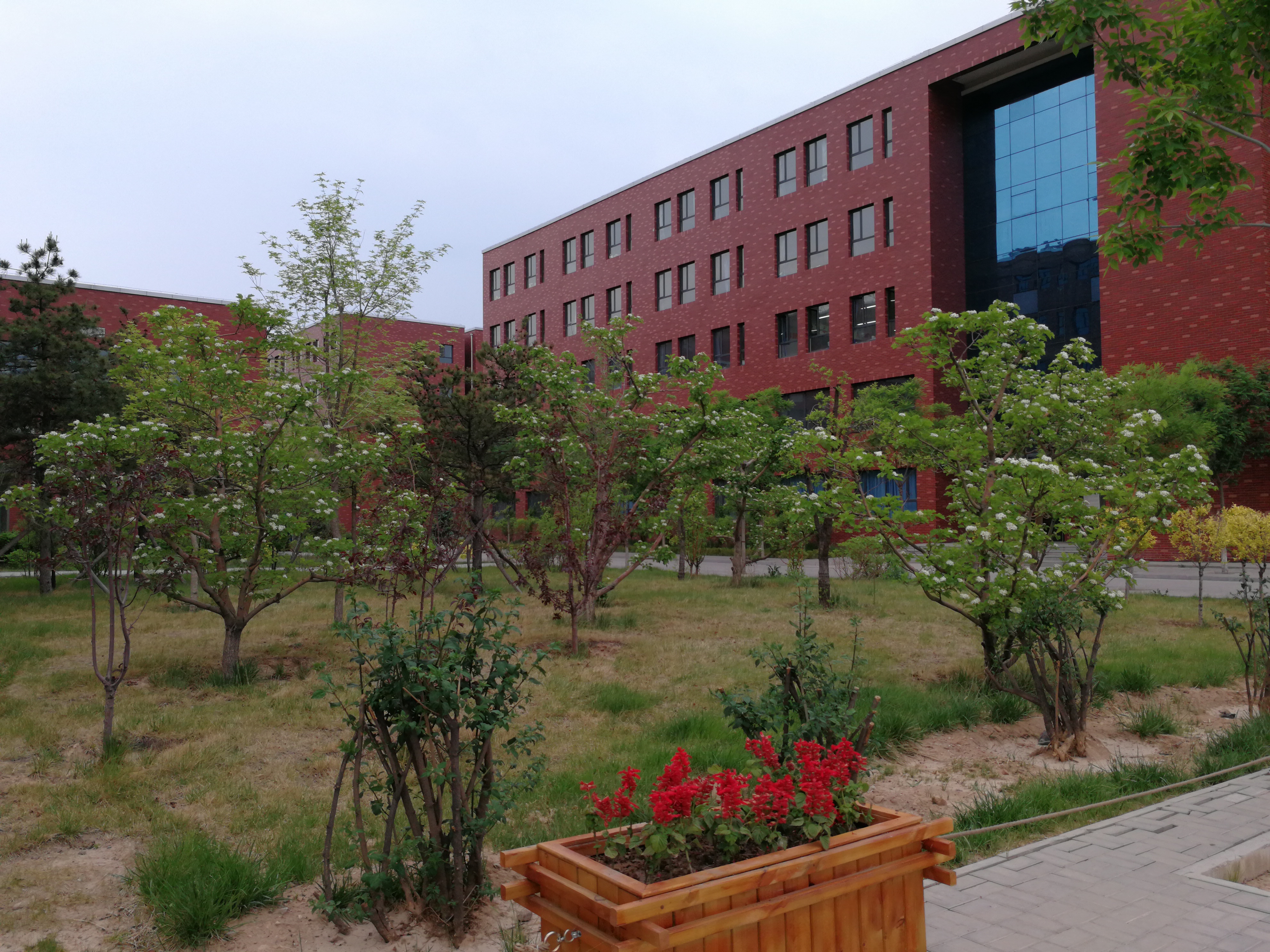  p data-id="gnhhvi3v4v">大同铁一中是一所大同市教育局直属的完全