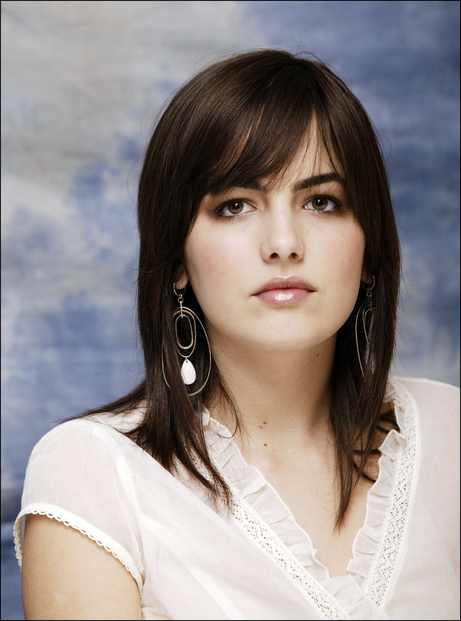 belle),1986年10月2日出生在美国加利福尼亚,美国影视演员