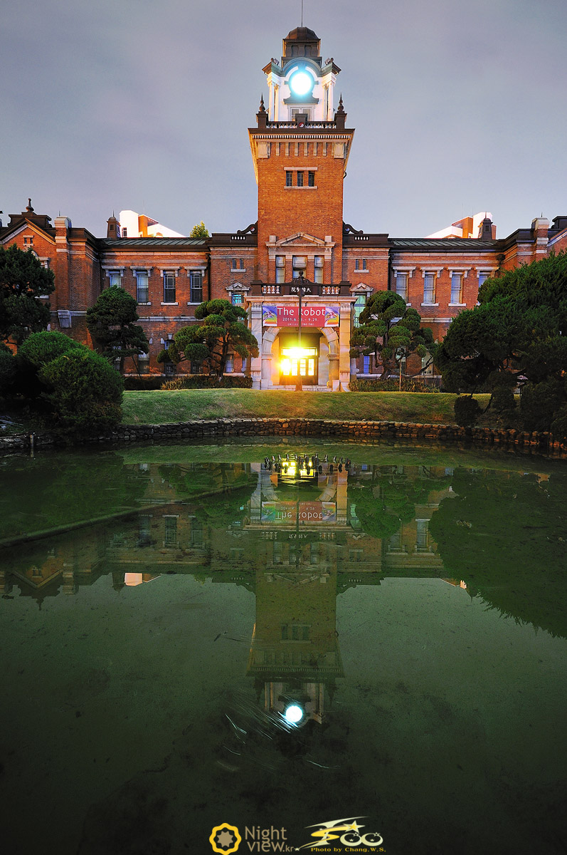 英语:seoul national university),是韩国一所综合国立大学