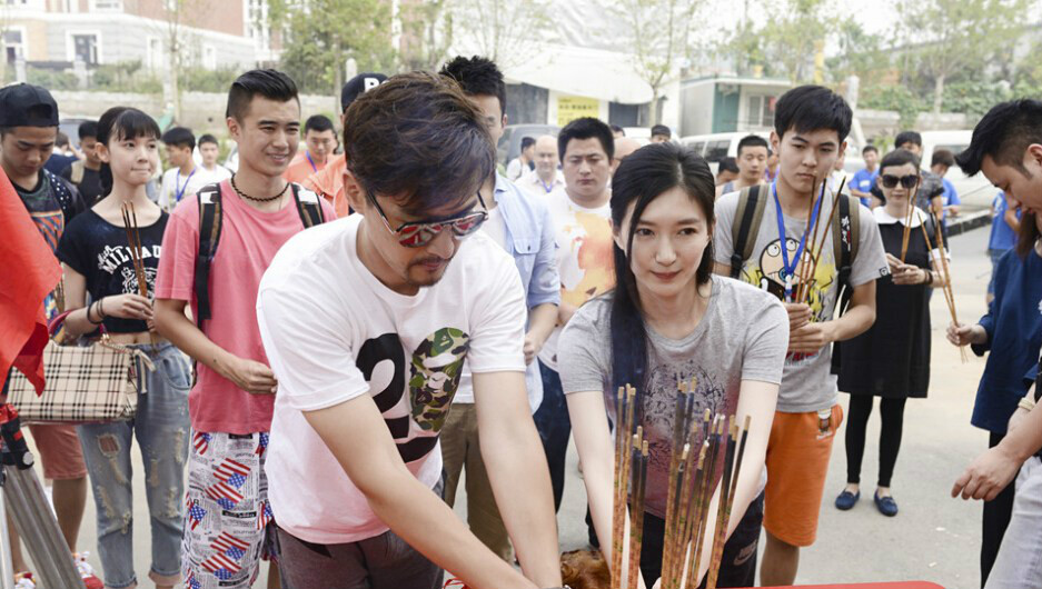  p>《旋风十一人》是由 a target="_blank" href="/item/林健龙