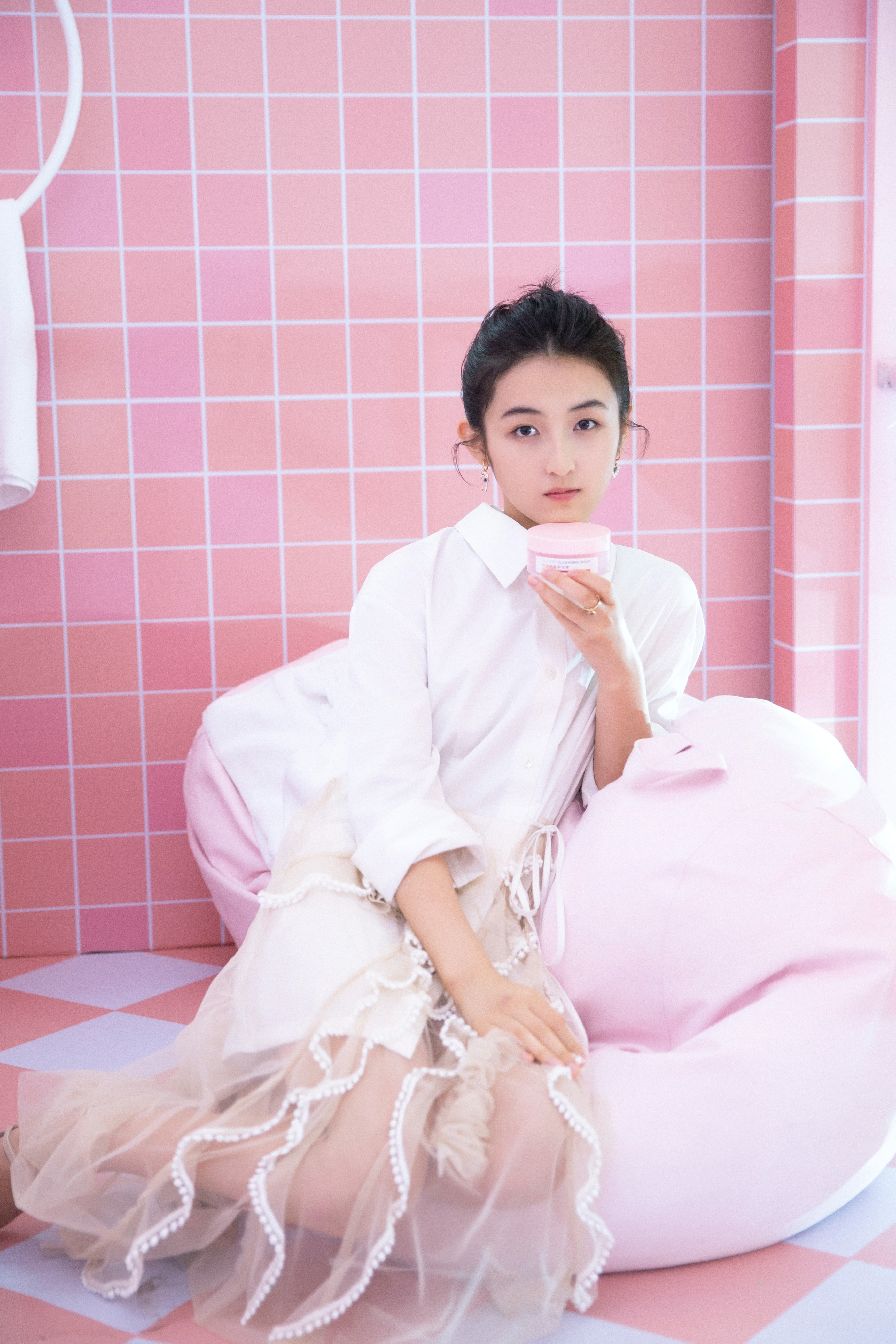  p>张子枫,2001年8月27日出生于河南省 a target="_blank" href="