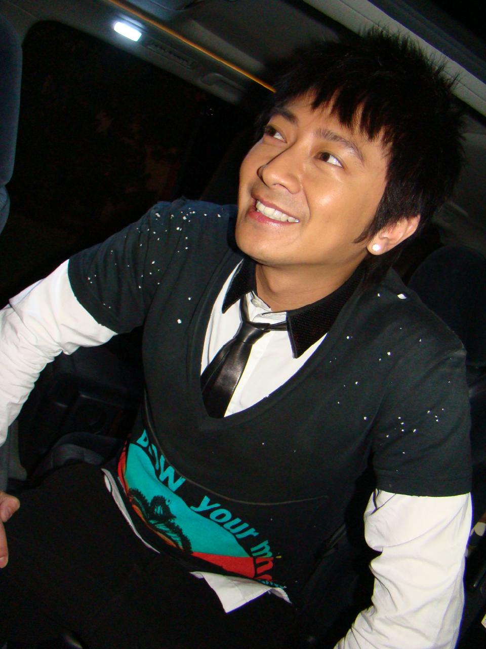  p>孙耀威,1973年1月3日生于中国香港,祖籍广东潮州,中国香港流行乐男