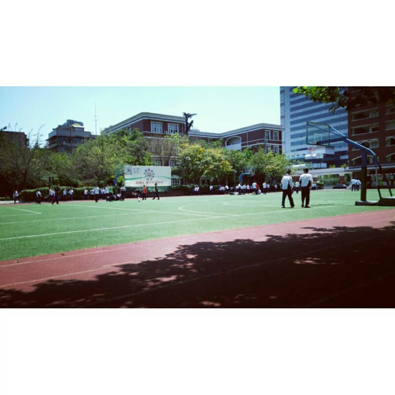 成都市双语实验学校