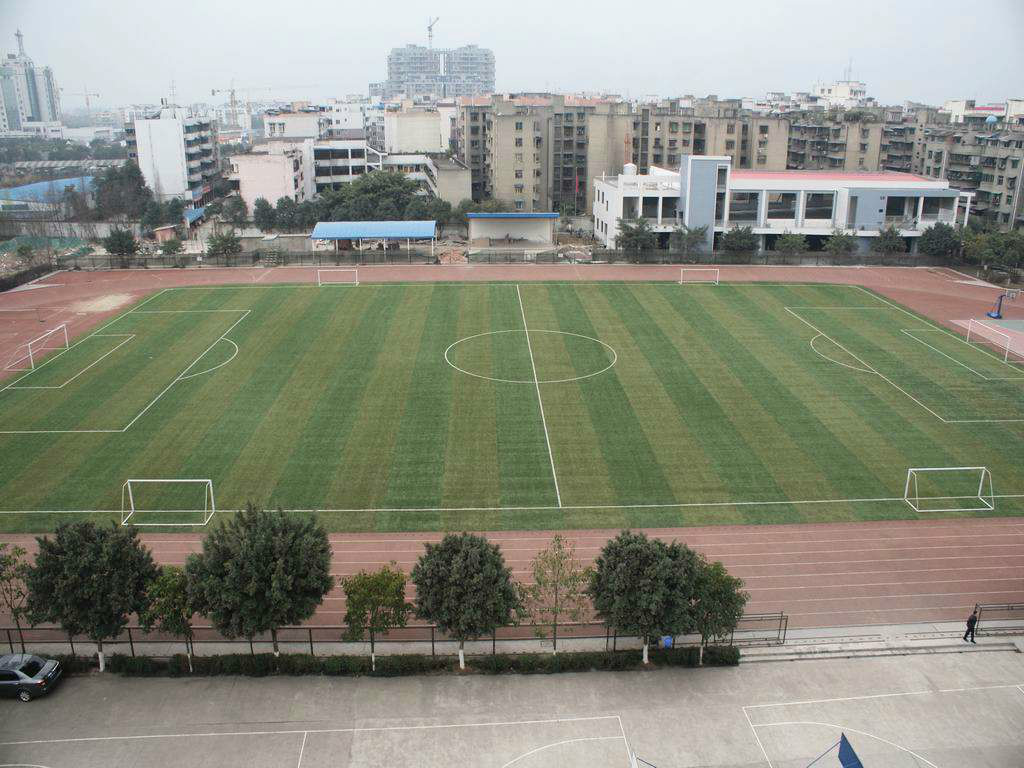 四川省金雁中学