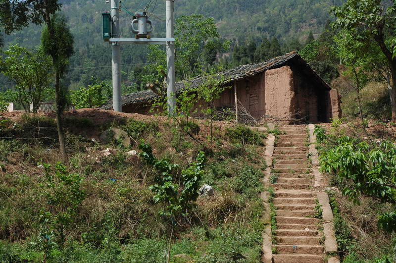  p>龟顶山炮台在端州区西郊龟顶山上,建于1920年,是罗阳镇守使林虎在