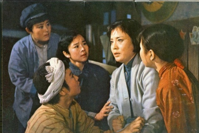  p>《报童》是钱江,赵元联合执导的剧情电影,由 a target="_blank"