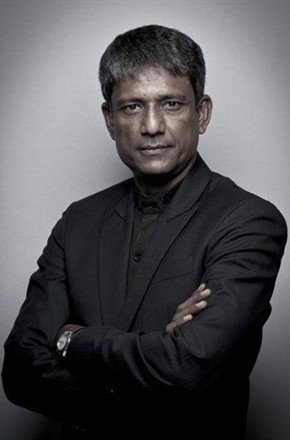 >阿迪勒·侯赛因(adil hussain,印度男演员,2016年参演电影《hotel