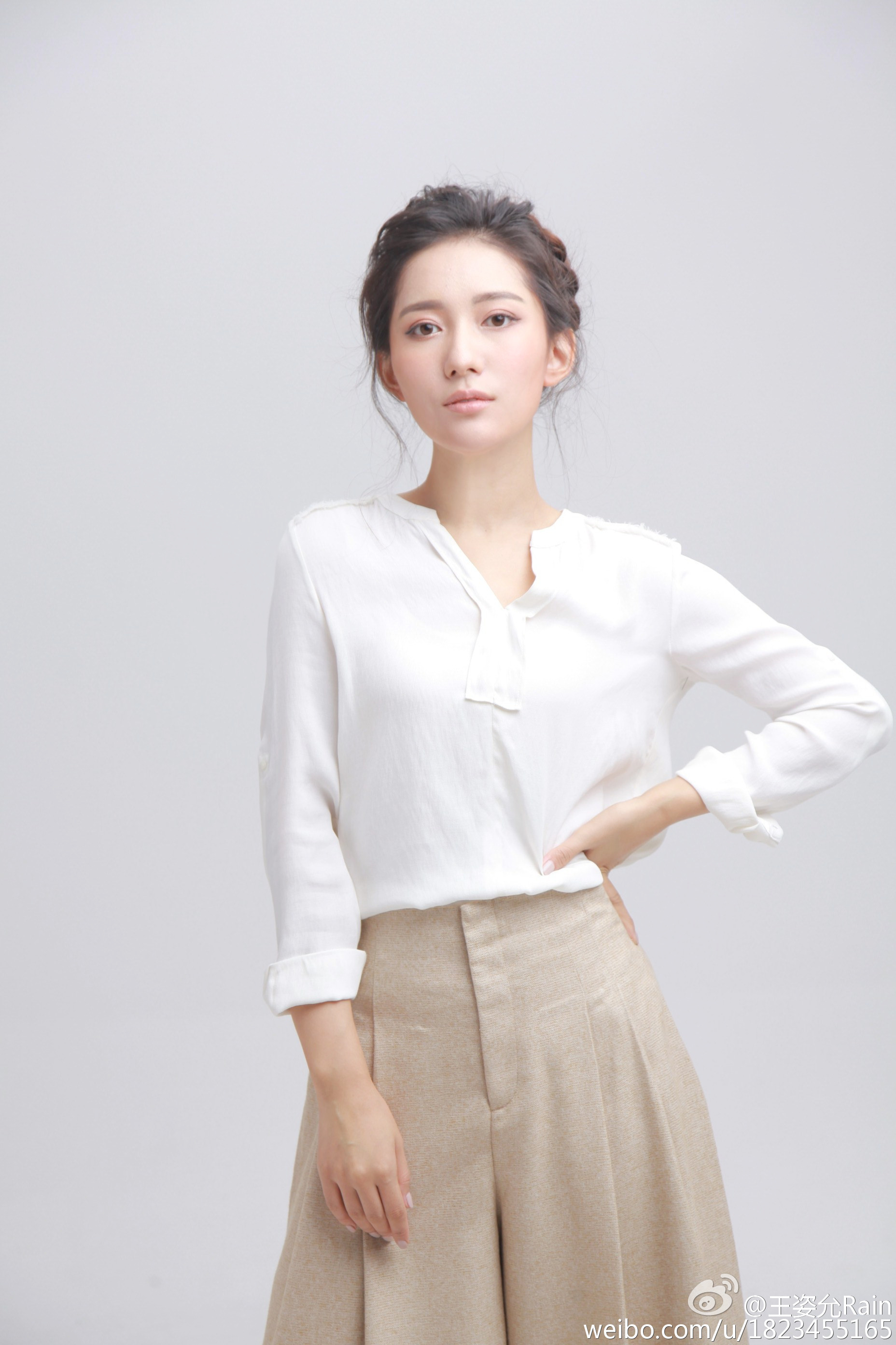  p>王姿允(rain),1989年1月14日出生于上海市,中国内地影视女演员.