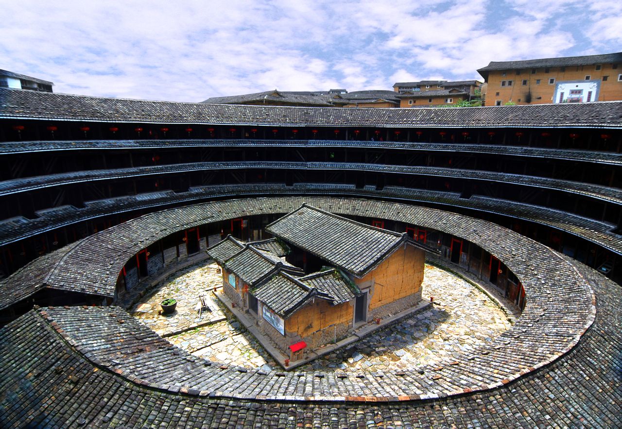 福建省土楼(永定·南靖)旅游