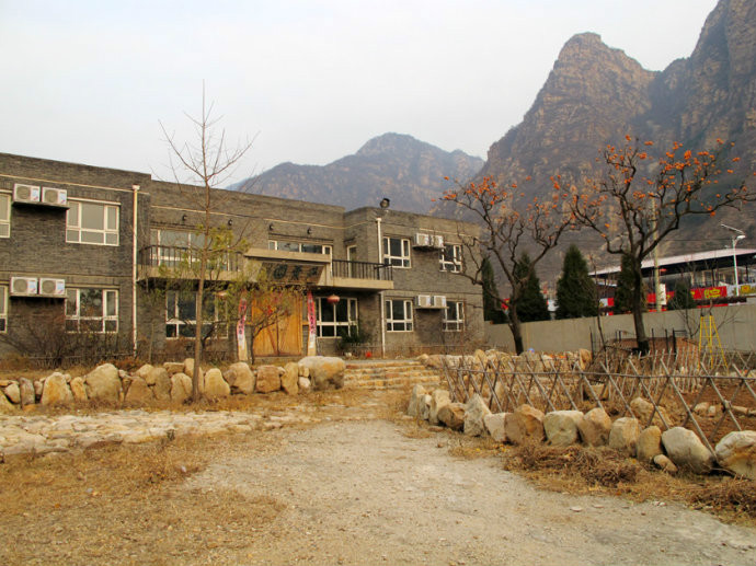 ">北京画家村位于通州 a target="_blank" href="/item/宋庄/3968829"