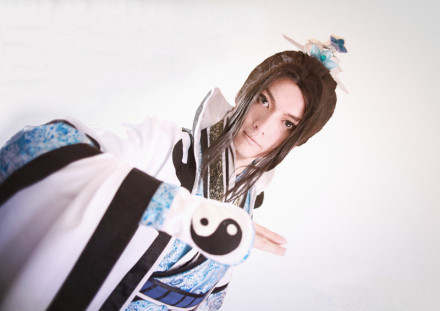  p data-id="gntr4coffr">小小白,中国知名coser