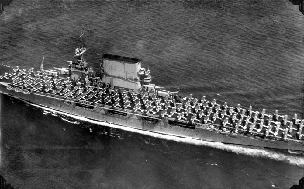 美军"列克星敦"号航空母舰