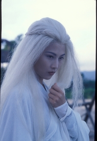 《白发魔女传》是1994年 a target="_blank" href="/item/香港电视