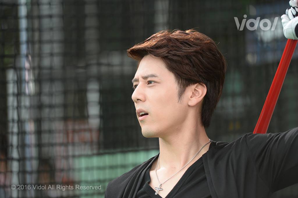  p>胡宇威(george hu),原名胡宇崴,1982年7月24