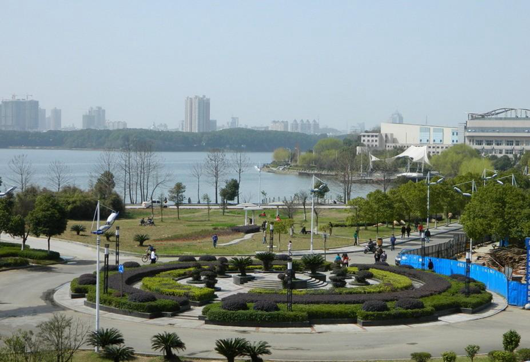 学院 /b>(hunan institute of science and technology),位于岳阳市