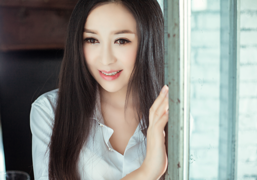  p data-id="go0hi0m86k">寂悸,华语创作型内地女歌手.