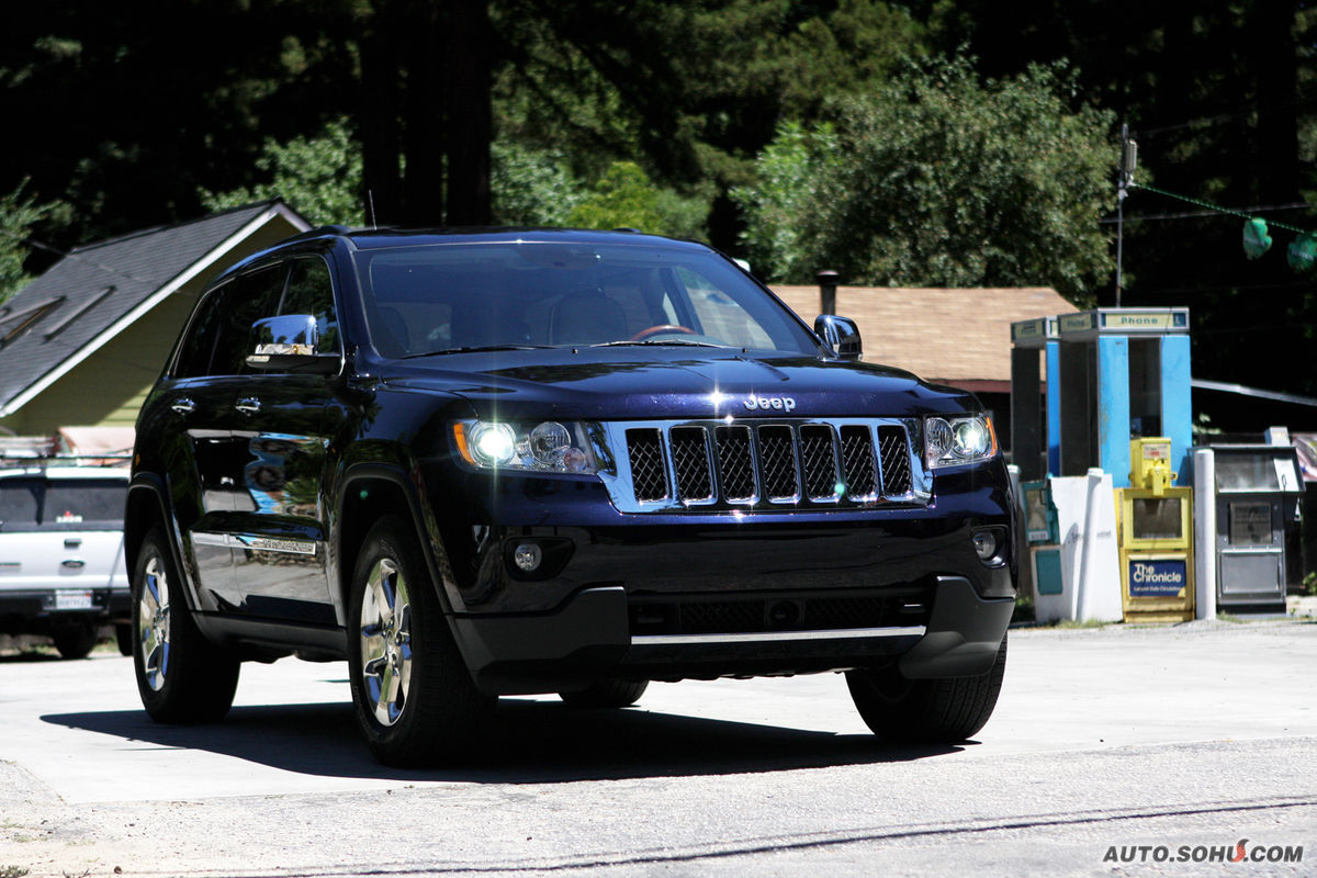  p>吉普大切诺基( a href="#" data-lemmaid="1403148">jeep /a>)是 a