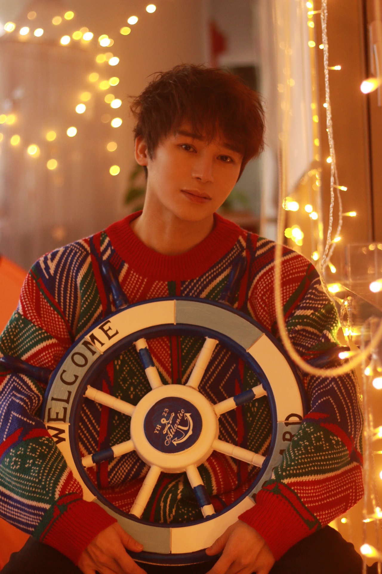 陈一天,1997年4月20日出生于山东,后移居广东,中国内地男演员,歌手