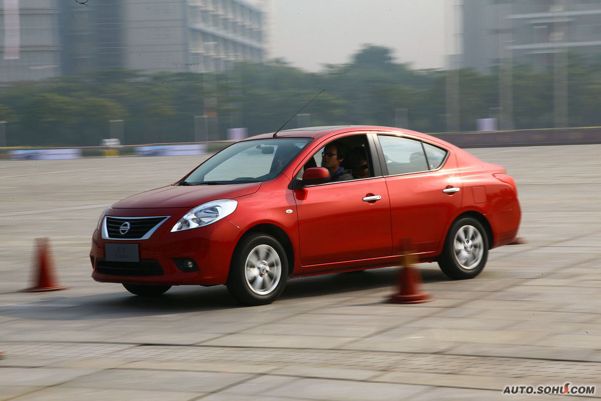 日产阳光是日产公司的阳光系列轿车,历史悠久