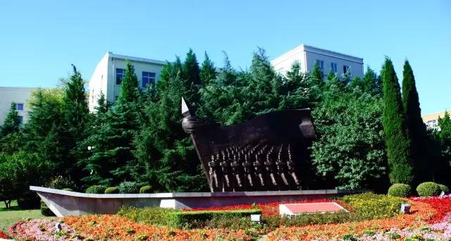 海军大连舰艇学院