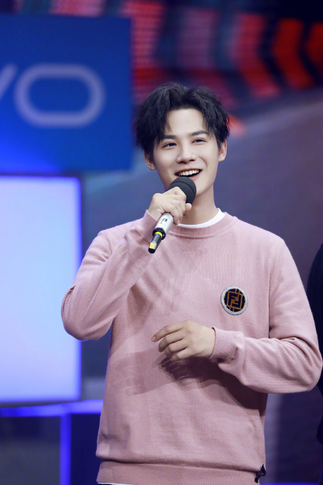  p>郑业成,1993年8月26日出生于 a target="_blank" href="/item/吉林