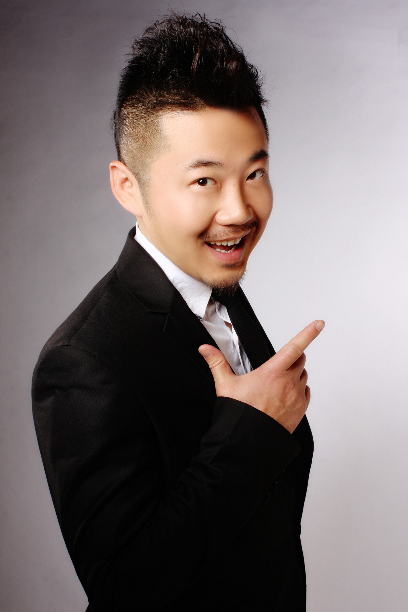  a href="#">新疆人民广播电台 /a>949交通广播《开心路路通》主持人