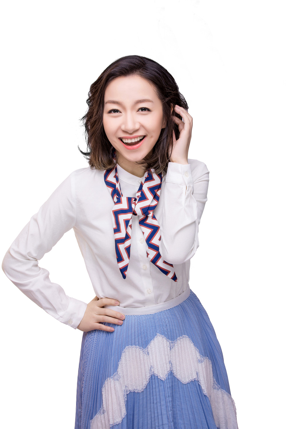 于武汉大学新闻与传播学院传播学专业,硕士学历,brtv科教频道主持人