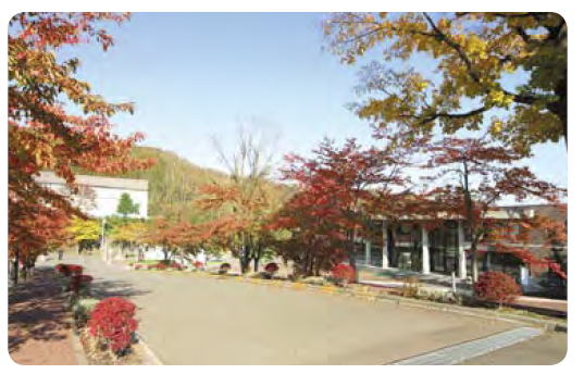  p>小樽商科大学(日文平假名:おたるしょうかだいがく;英文:otaru