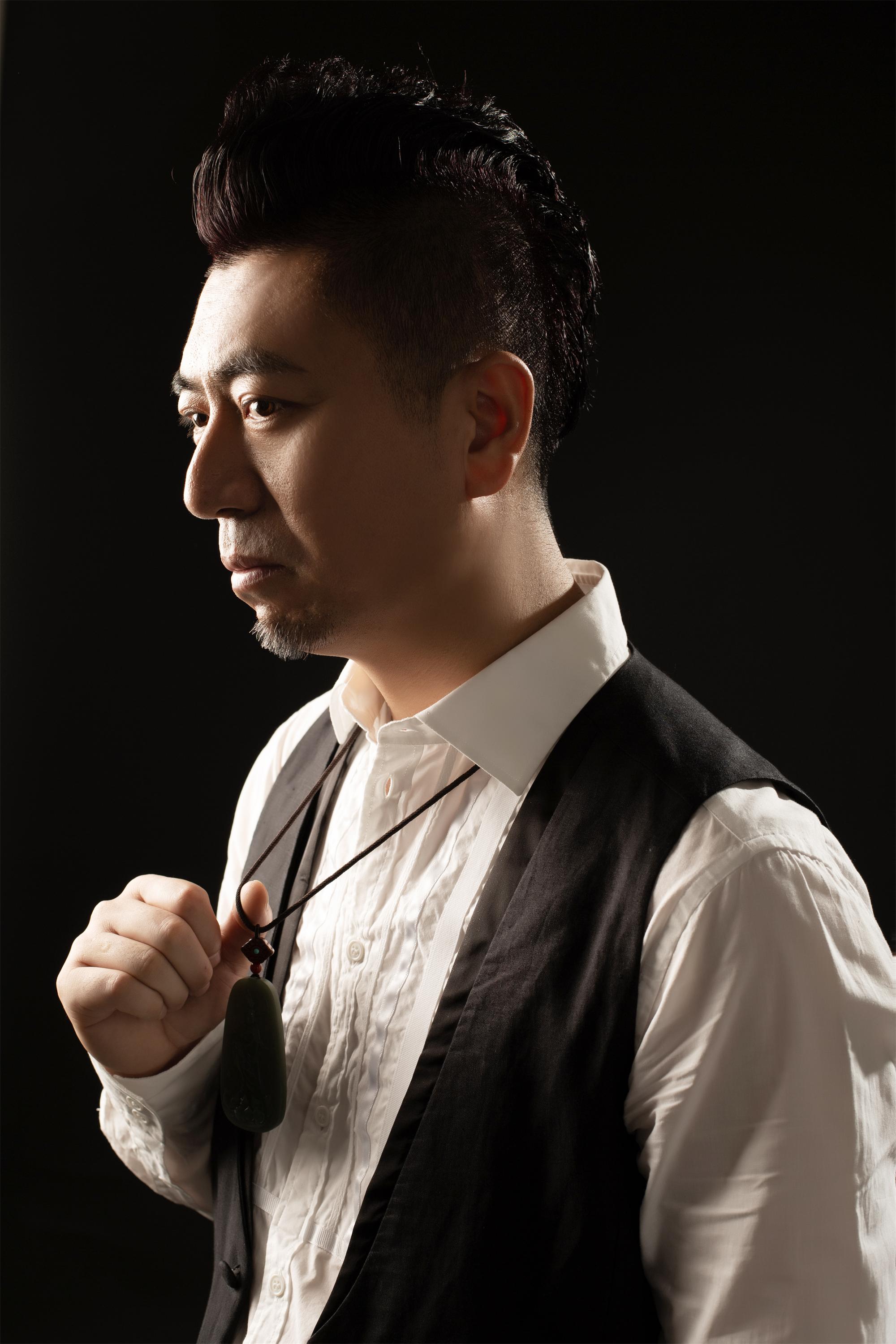 李东辉
