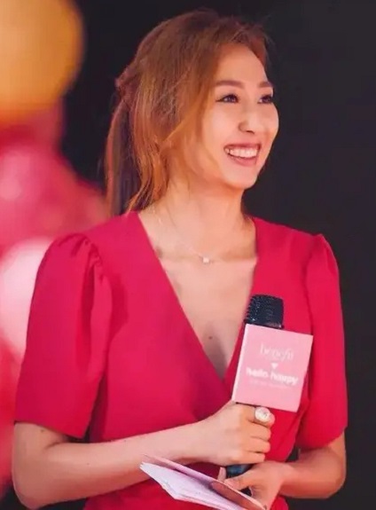  p data-id="go0mbowtzz">李霭玑,2008年加入香港无线,成为旗下艺人
