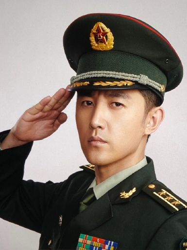 data-lemmaid="54062635">王牌部队 /a>》中的男配角,该角色由演员 